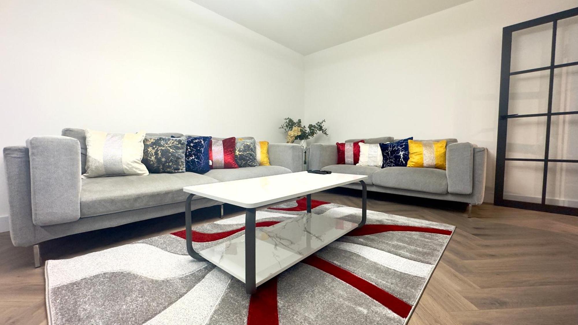 Appartement Luxury 2 Bedroom By Aljoori