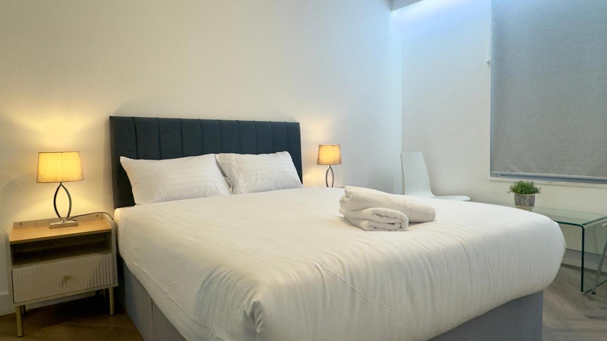 Luxury 2 Bedroom By Aljoori Appartement *